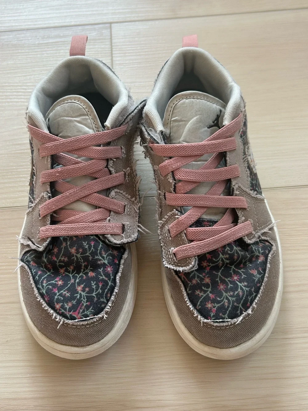 Girls Jordan low floral shoes - 3y